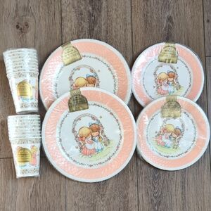 NIP Vintage 1969 Hallmark Joan Walsh Anglund Party‎ Paper Plates & Cups Floral